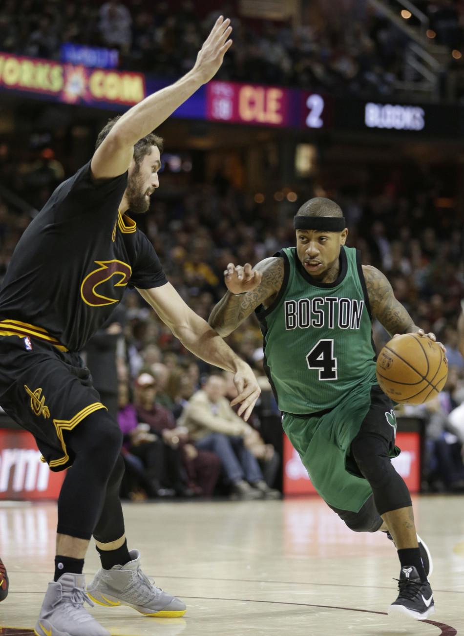 和争抢头球 和争抢头球